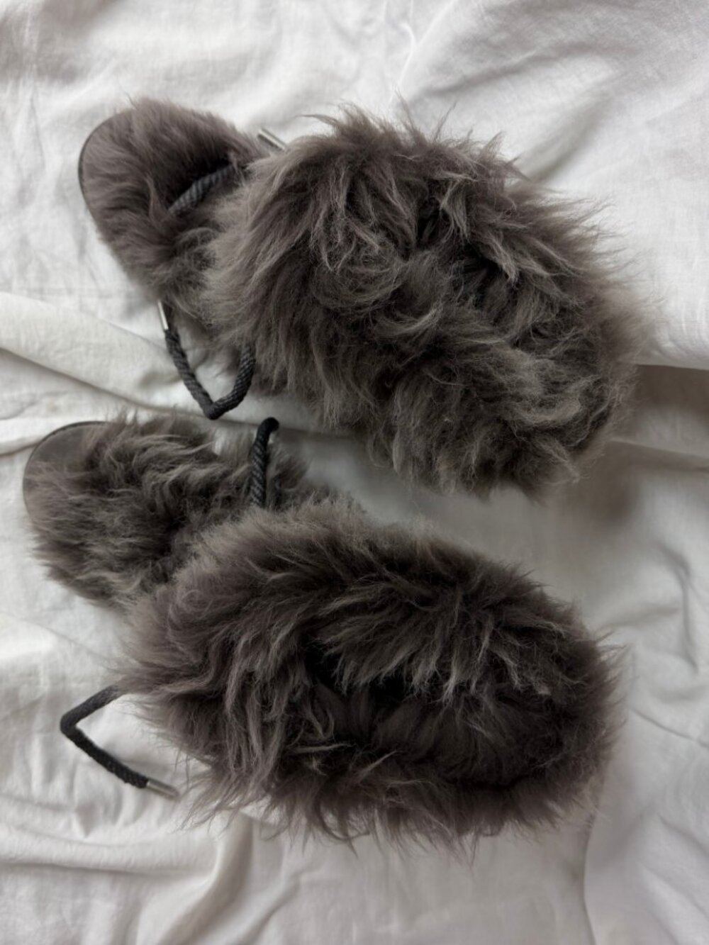 UGG Classic Posh Mini boots in Thunder Cloud (NWOT) 9 - Picture 3 of 8